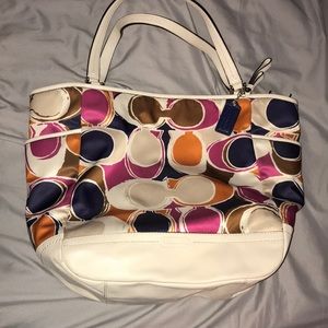 Perfect Condition- NEVER USED- coach purse